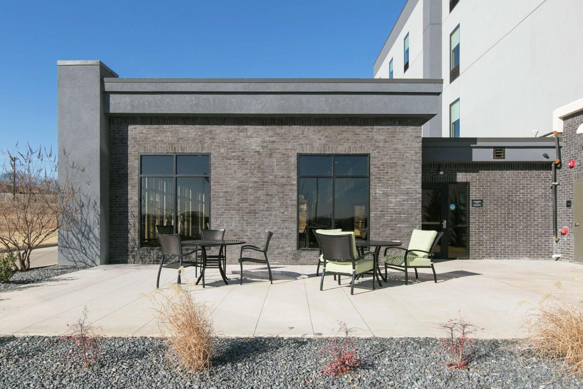 Hampton Inn & Suites Stroud Екстер'єр фото